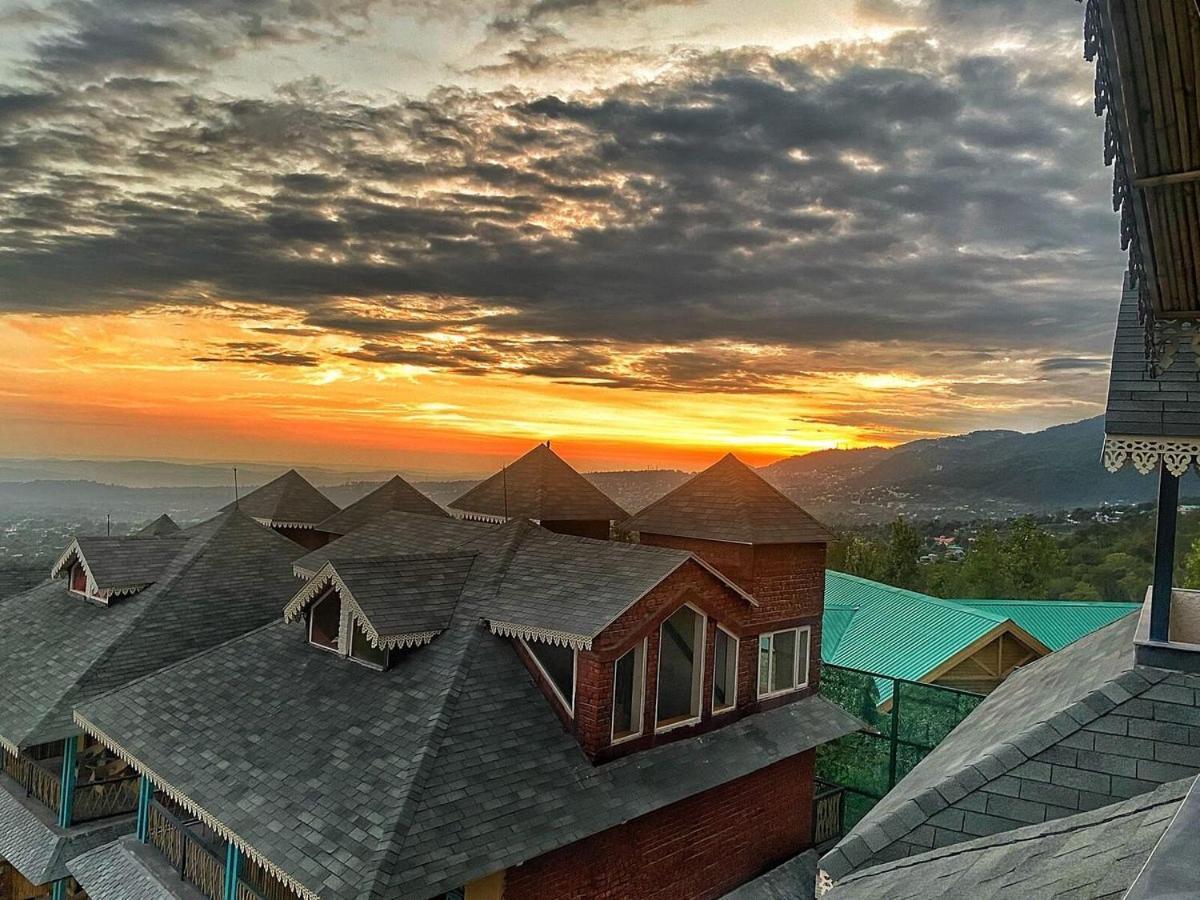 Tiaraa Jujurana Resort T Pathyar Exterior photo